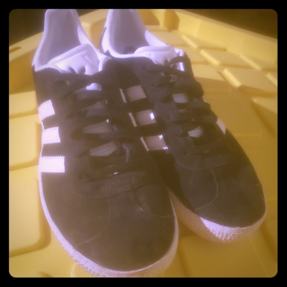 Black Adidas Gazelle